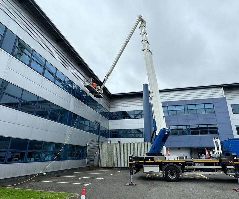 commercial building cleaning