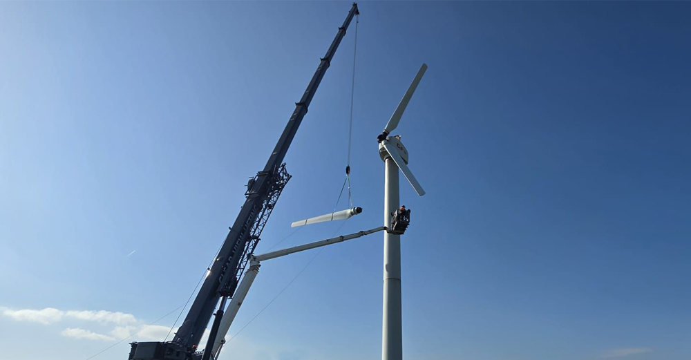 What is the Difference Between Crane Hire & Contract Lift?
